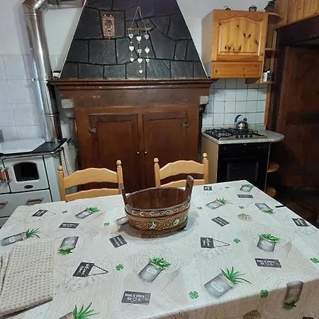 Casa Tipica Montanara Feriehus *